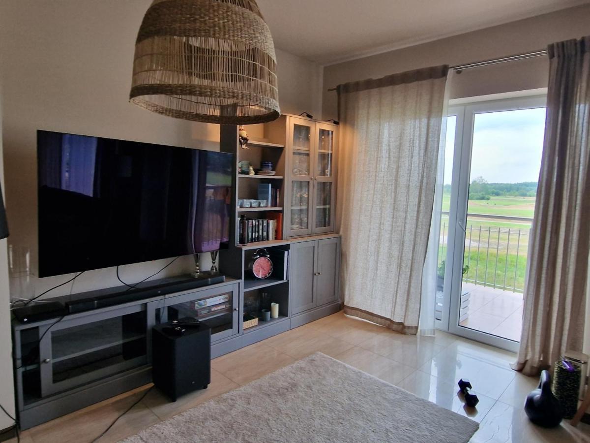 Apartgolf Sobienie Krolewskie Sobienie Szlacheckie Esterno foto