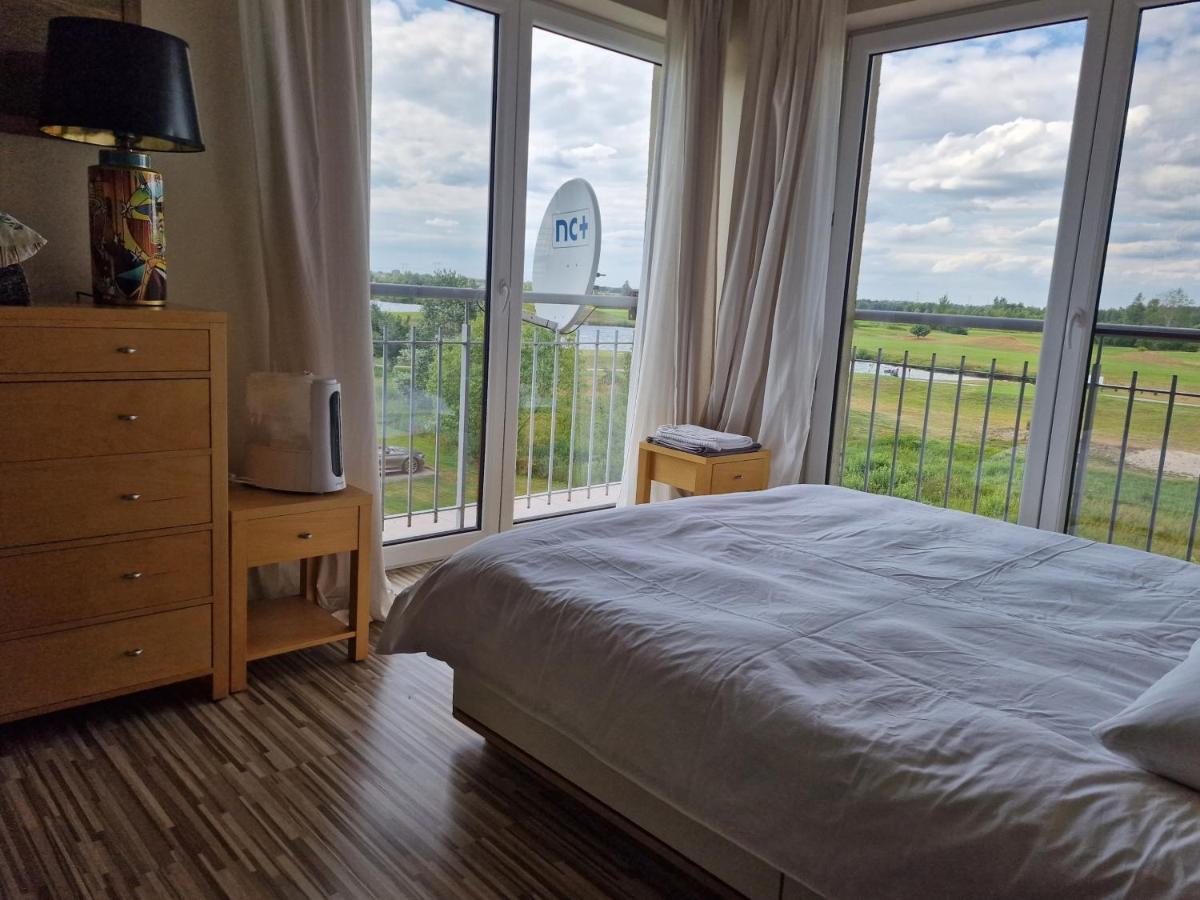 Apartgolf Sobienie Krolewskie Sobienie Szlacheckie Esterno foto