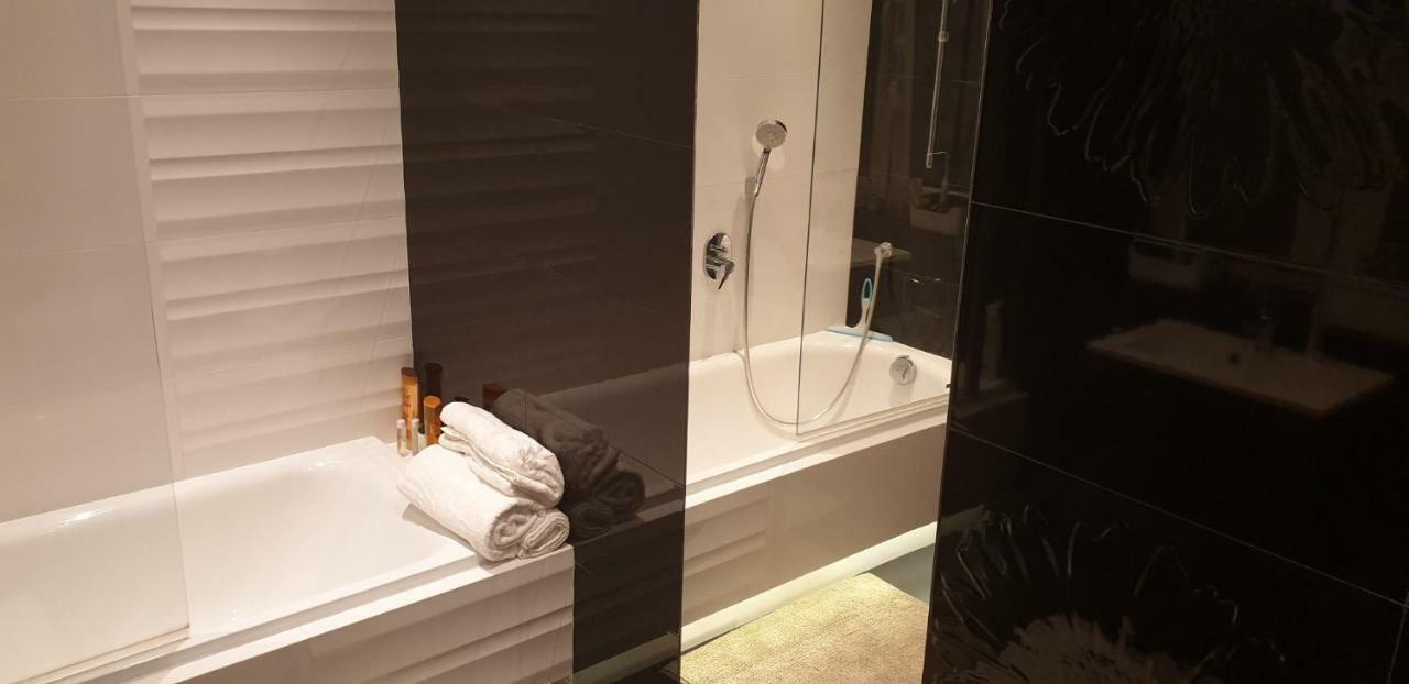Apartgolf Sobienie Krolewskie Sobienie Szlacheckie Esterno foto